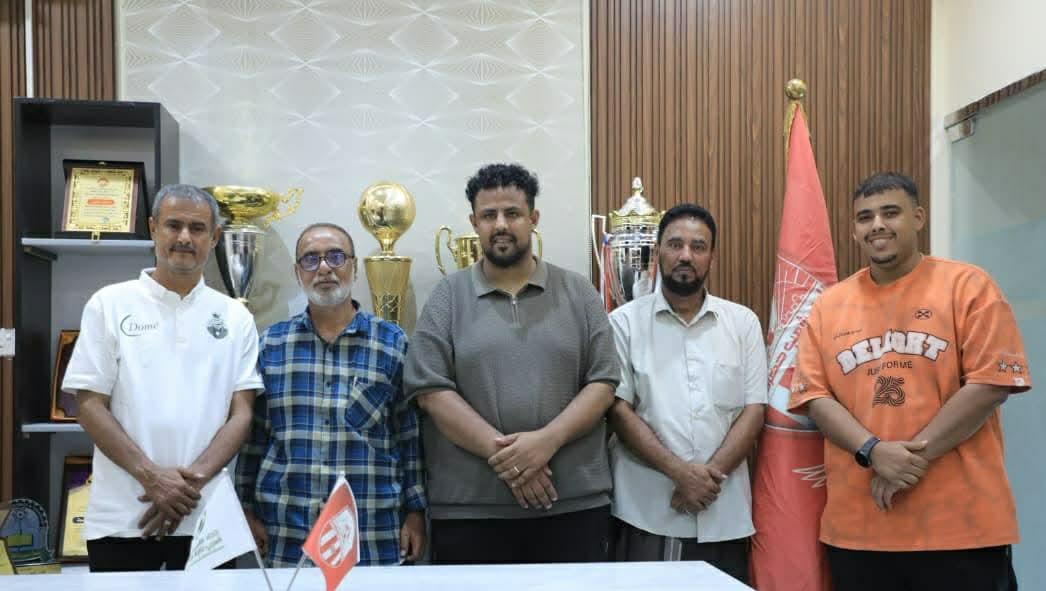 إدارة أكاديمية المرحلي بعدن تزور منشآت نادي شعب حضرموت بمدينة المكلا