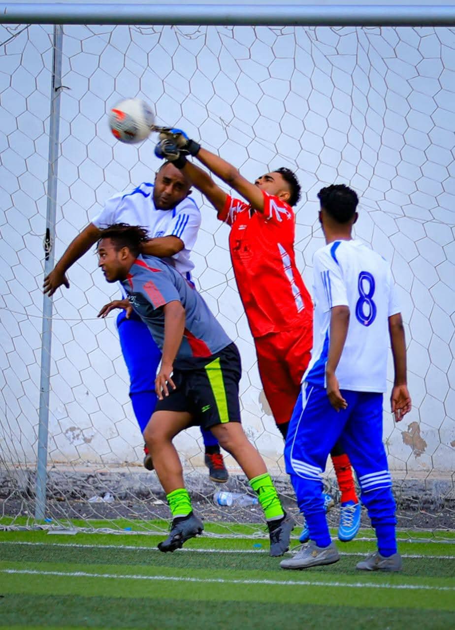 سعوان يتجاوز صنعاء القديمة بثلاثية ويبلغ نهائي بطولة مراكز الرياضة للجميع بالأمانة...