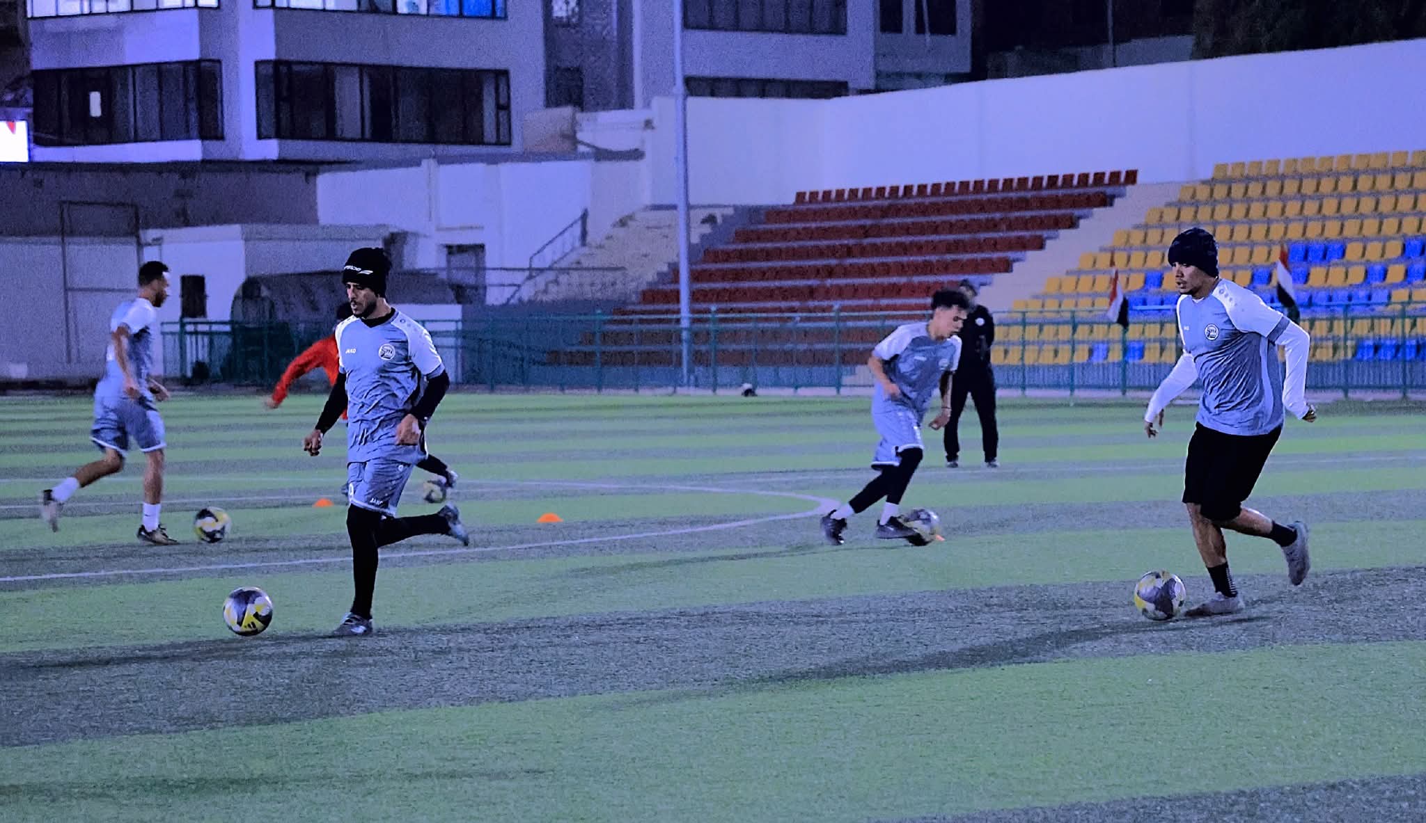 منتخبنا الوطني الأول يرفع وتيرة الاستعداد لمواجهة لبنان الحاسمة.