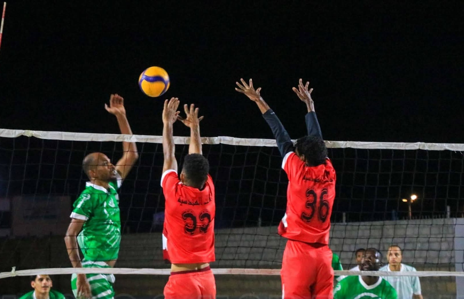 برعاية مجلس حضرموت الوطني وتنظيم نادي تضامن حضرموت ...اتفاق الجول وشباب الوحدة يتأهلان لنهائي البطولة الرمضانية (كأس حضرموت تجمعنا للكرة الطائرة للفرق الشعبية)