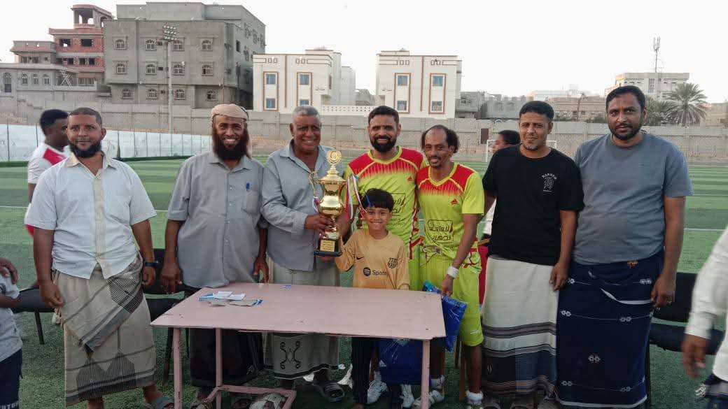 قدامى الاستقلال بروكب يتوج بطلاً لدوري مجلس الفرق الشعبية
