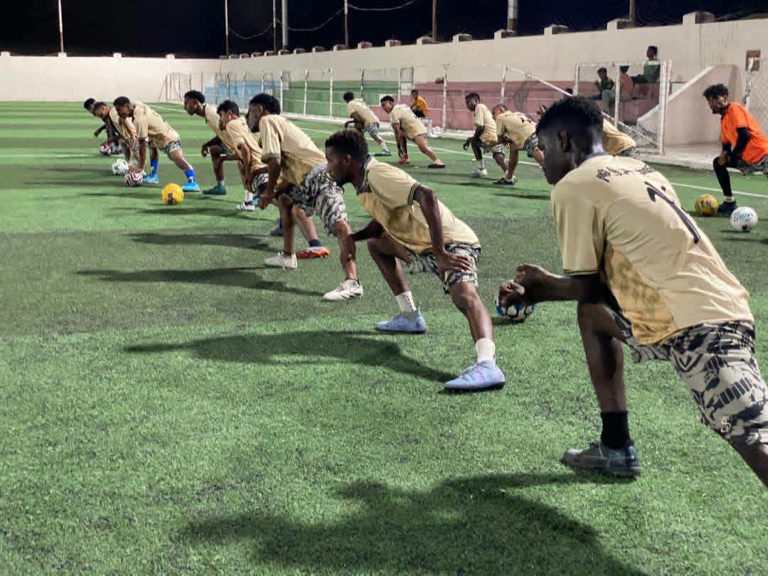 نصر بروم يواصل رفع الجاهزية بتدريب مكثف على ملاعب العمودي بالمكلا