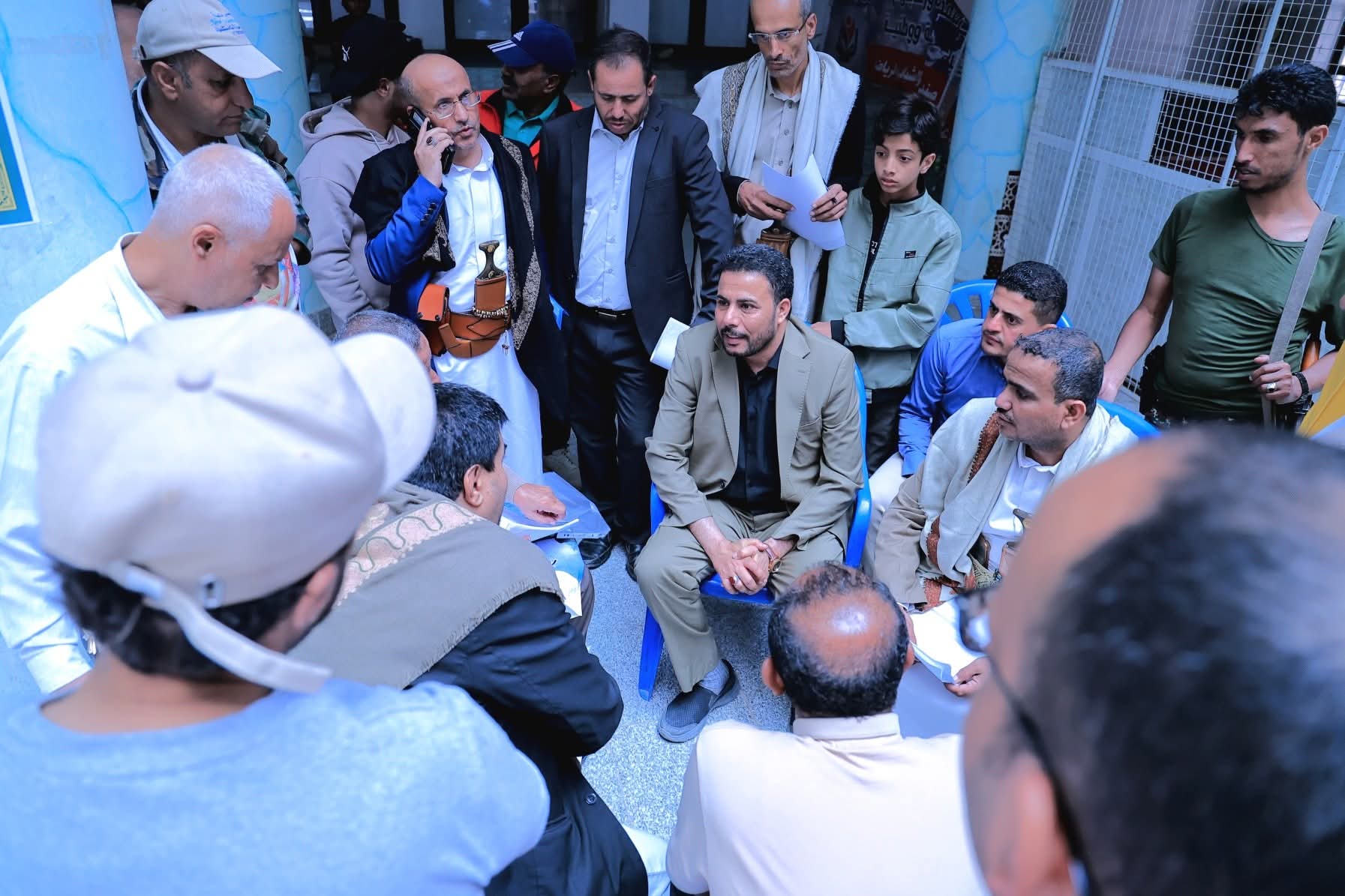 تستر القائم باعمال رئيس الوزراء والجهاز المركزي للرقابة والمحاسبة ونيابة الاموال العامة  ....نائب الفساد بوزارة الشباب والرياضة  بصنعاء وفساد راجح صعصعة ؟!