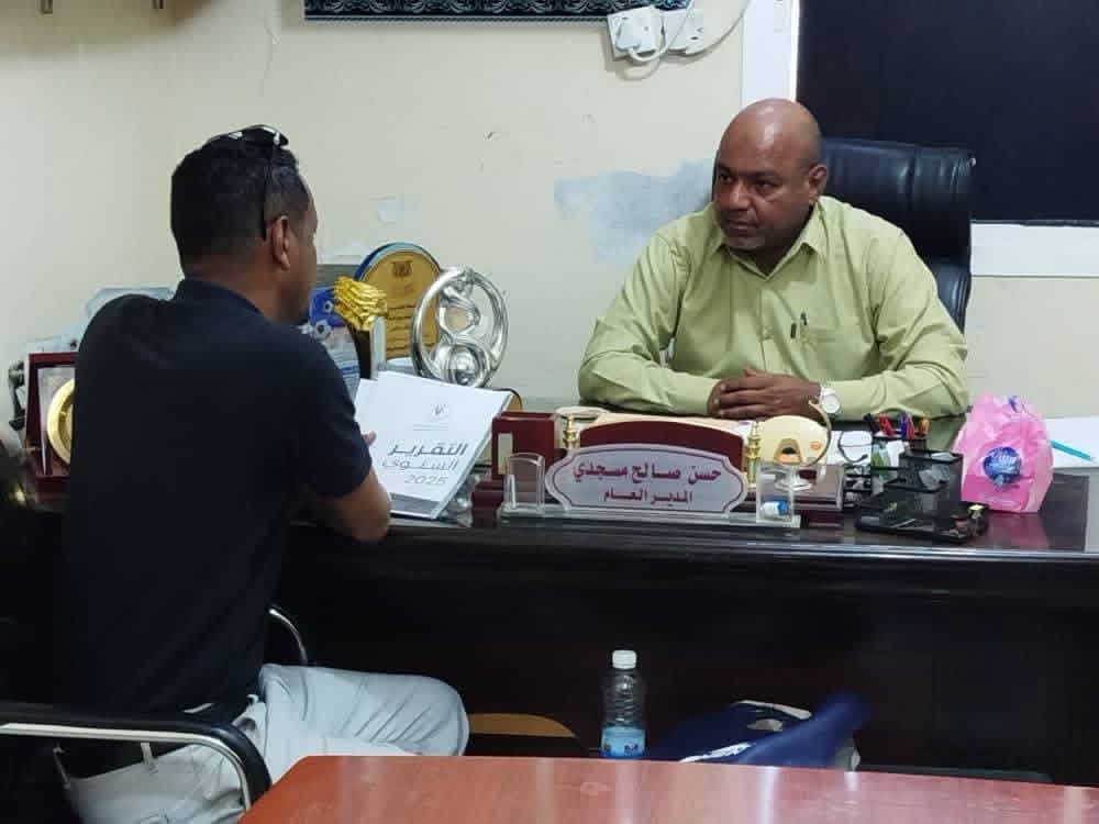 مدير عام مكتب الشباب والرياضة بساحل حضرموت يطّلع على أوضاع نادي نصر بروم ويشيد بجهود إدارته وتطوره الملحوظ