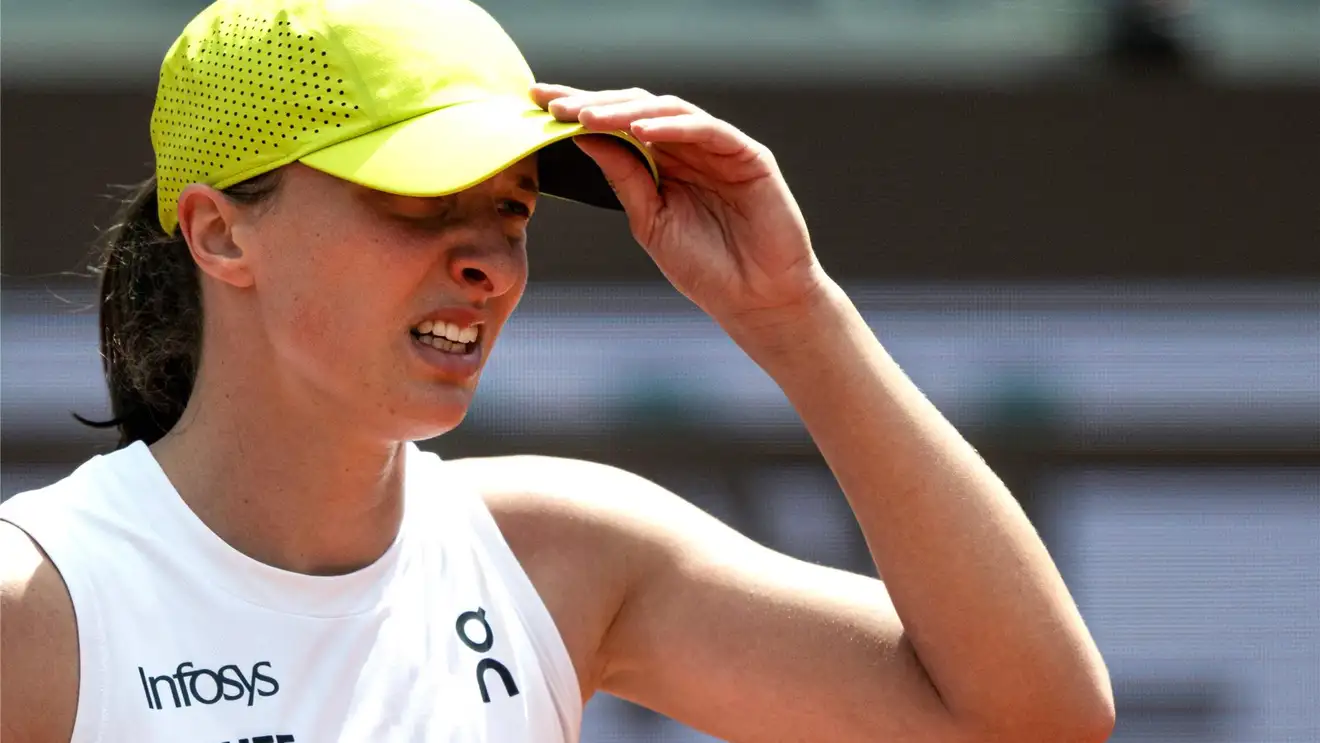 شفيونتيك تتفادى إصابة قوية في ملبورن