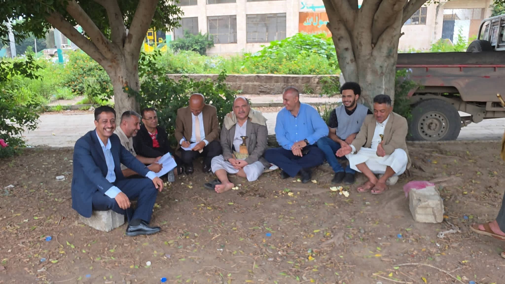 رئيس نادي اتحاد اب يلتقي بالهيئة الادارية .