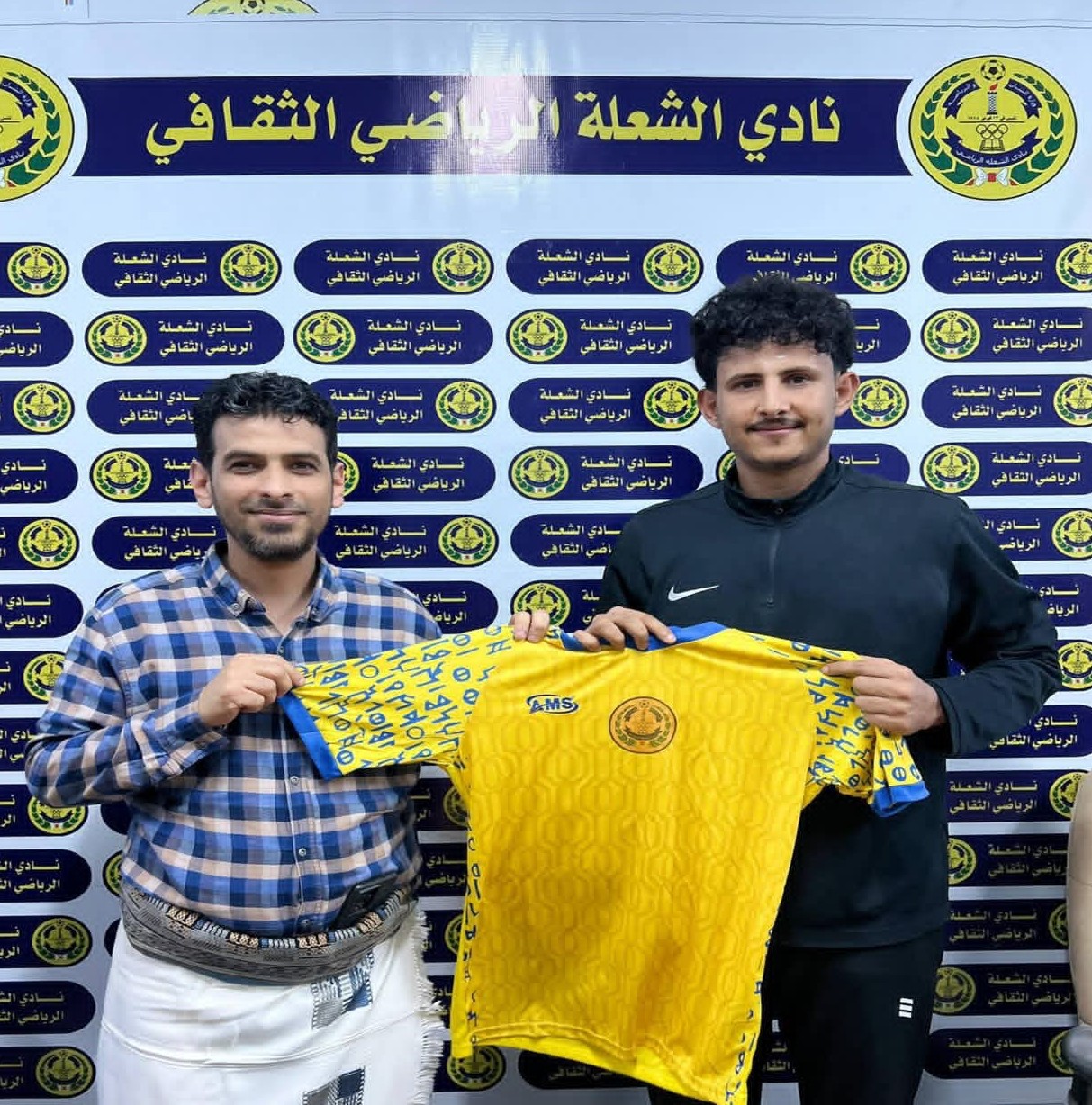 الشعلة يعزز صفوفه بحكيم العزاني وصلاح العولقي ويبدأ عهدا جديدا بقيادة المدرب أديب المجعلي