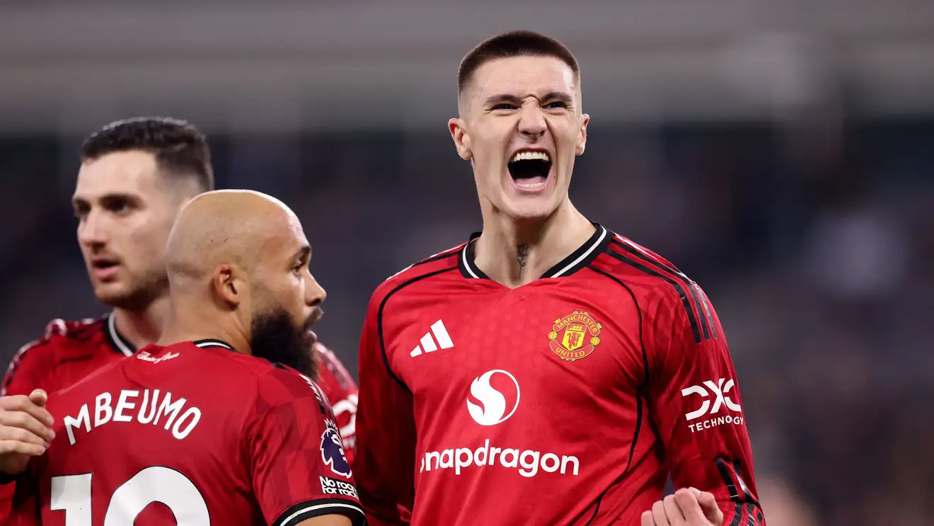 رصاصة قاتلة تشعل البريميرليج.. مانشستر يونايتد يقتحم المربع الذهبي