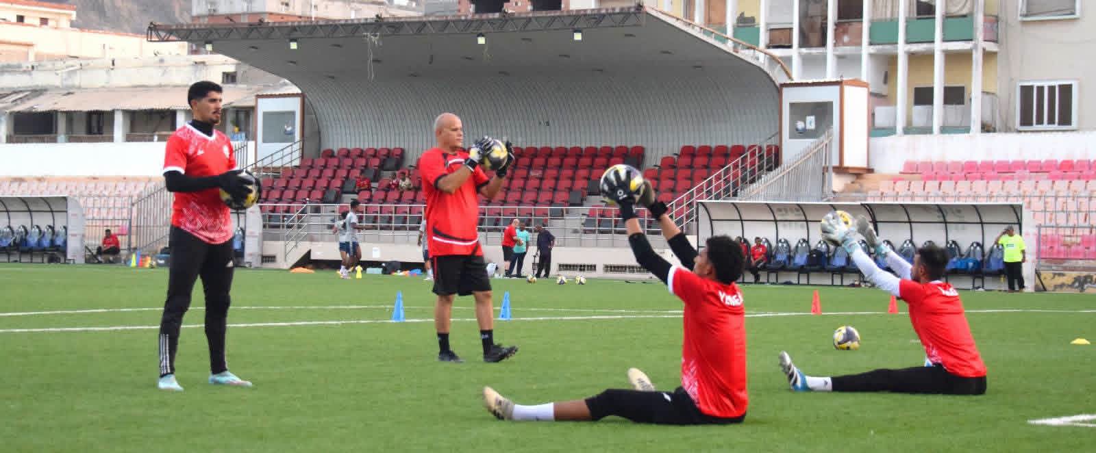 المنتخب الوطني لكرة القدم يجري الحصة التدريبية الثانية في معسكره الداخلي بعدن