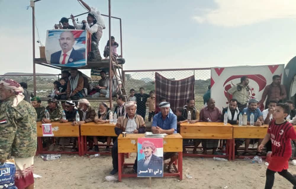 على أبواب الرئيس القائد ؟!