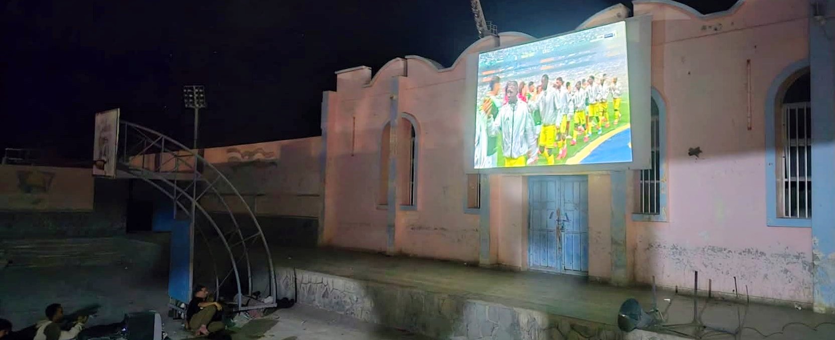 نادي الشعلة بعدن يبث مباريات كاس العالم