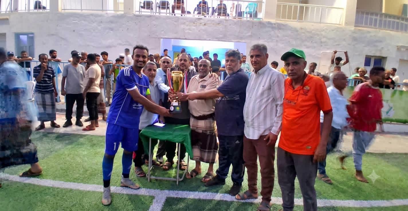 الهلال  الساحلي   " الزعيم " يتوج بكأس ثورة 26 سبتمبر بالحديدة