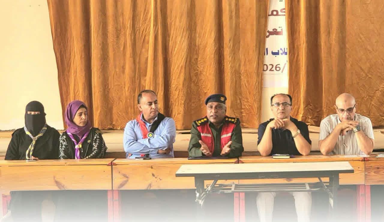لجنة الطوارئ بمكتب الشباب والرياضة بتعز تدرب 60 شابًا وشابة على الدفاع المدني