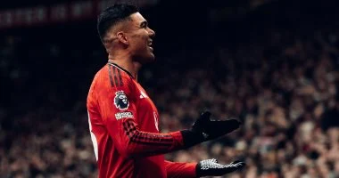 كاسيميرو يقترب من مزاملة ميسي ويرفض الدوري السعودي