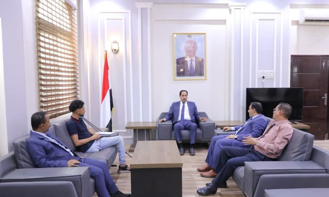 وزير الشباب والرياضة يستقبل الشاب أحمد عارف ويوجه بتمكينه من فرصة عمل