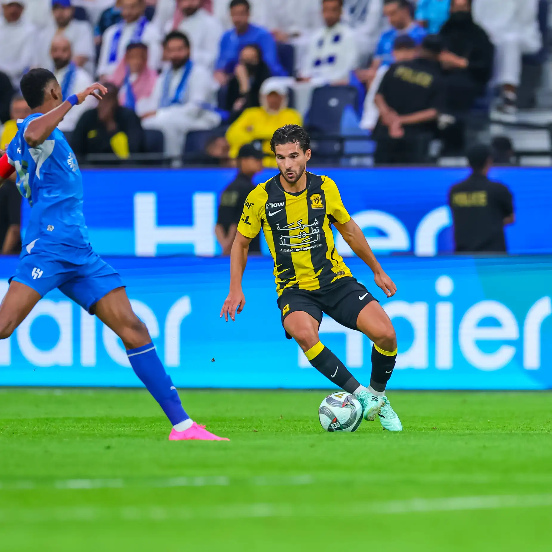 انعكاسات الكلاسيكو على الهلال والاتحاد.. مكاسب الزعيم وأزمات العميد!