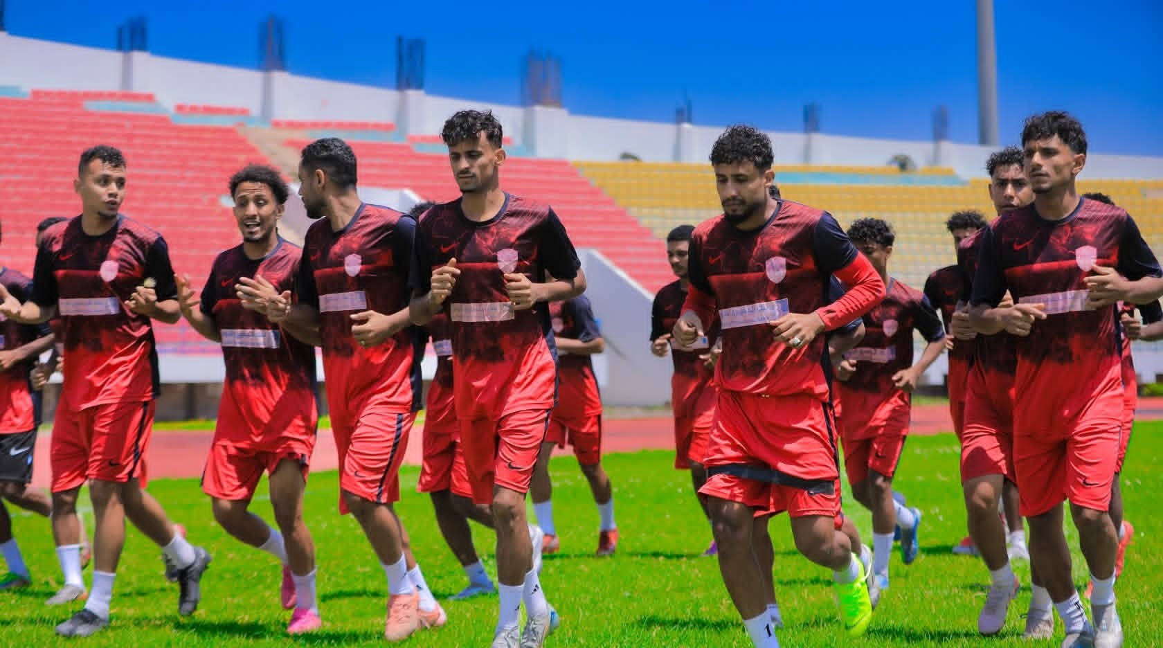 شعب حضرموت يبدأ أولى حصصه التدريبية في مدينة إب