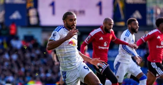 مانشستر يونايتد يتعثر أمام ليدز بالتعادل 1-1 فى الدوري الإنجليزي..