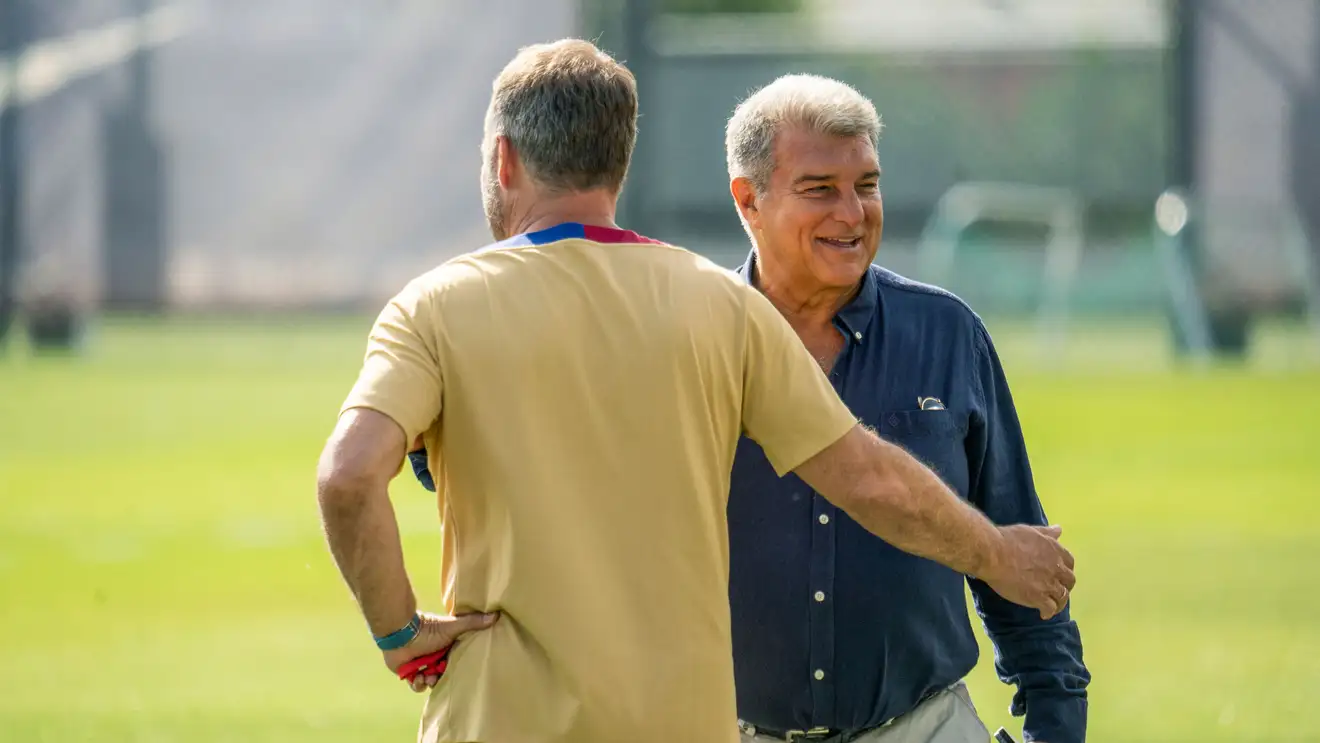 تحول درامي في برشلونة.. لابورتا يتمنى عودة خصمه للانتخابات!