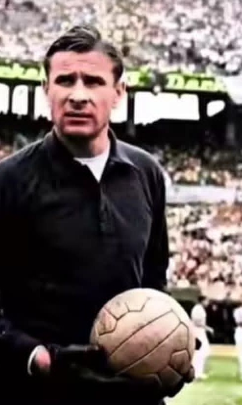 حارس المرمى… عقل الفريق الصامت ؟!