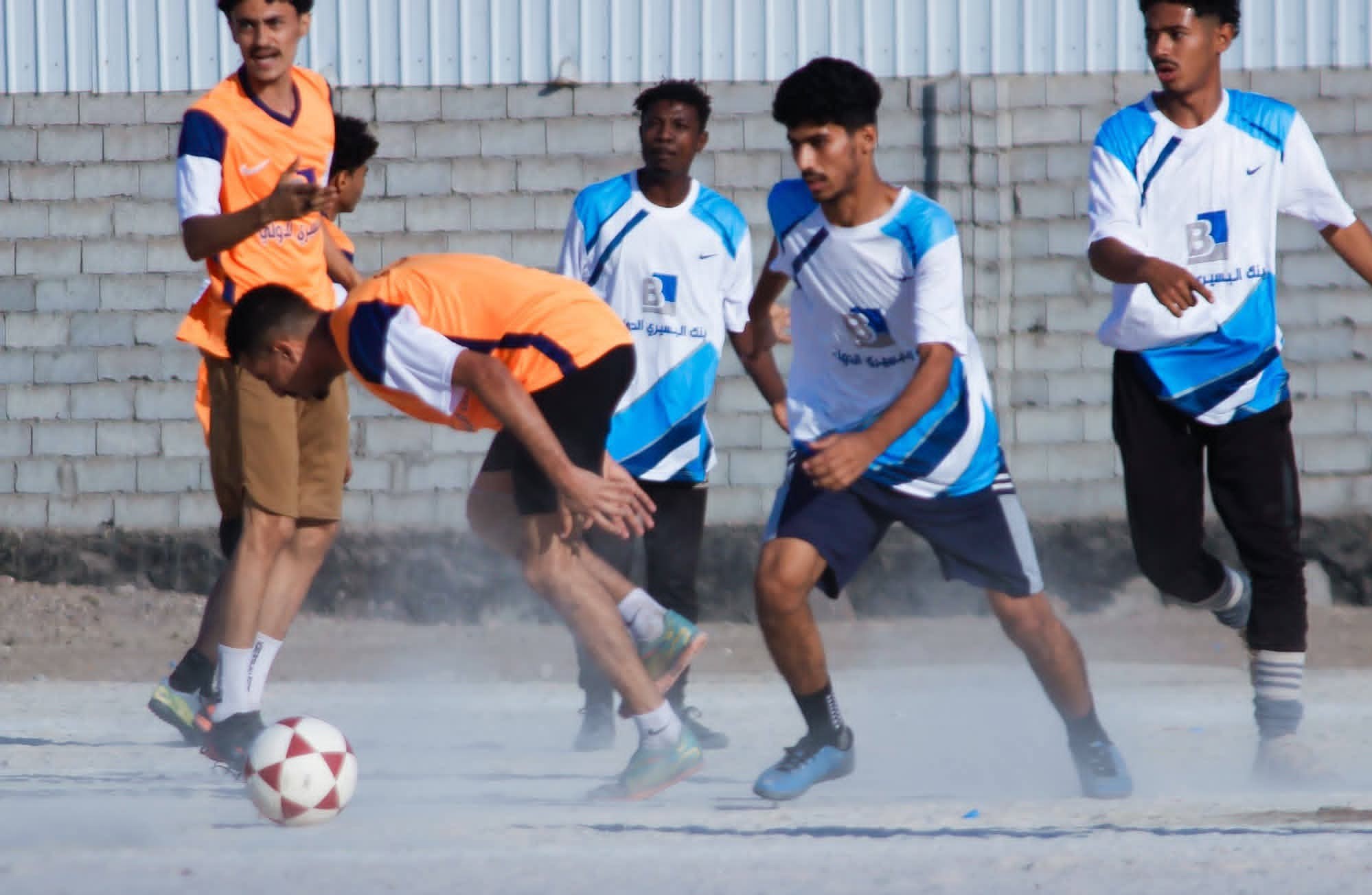 أكاديمية عدن الدولية يحجز أولى بطاقات ربع نهائي بطولة البريقة الرمضانية السادسة