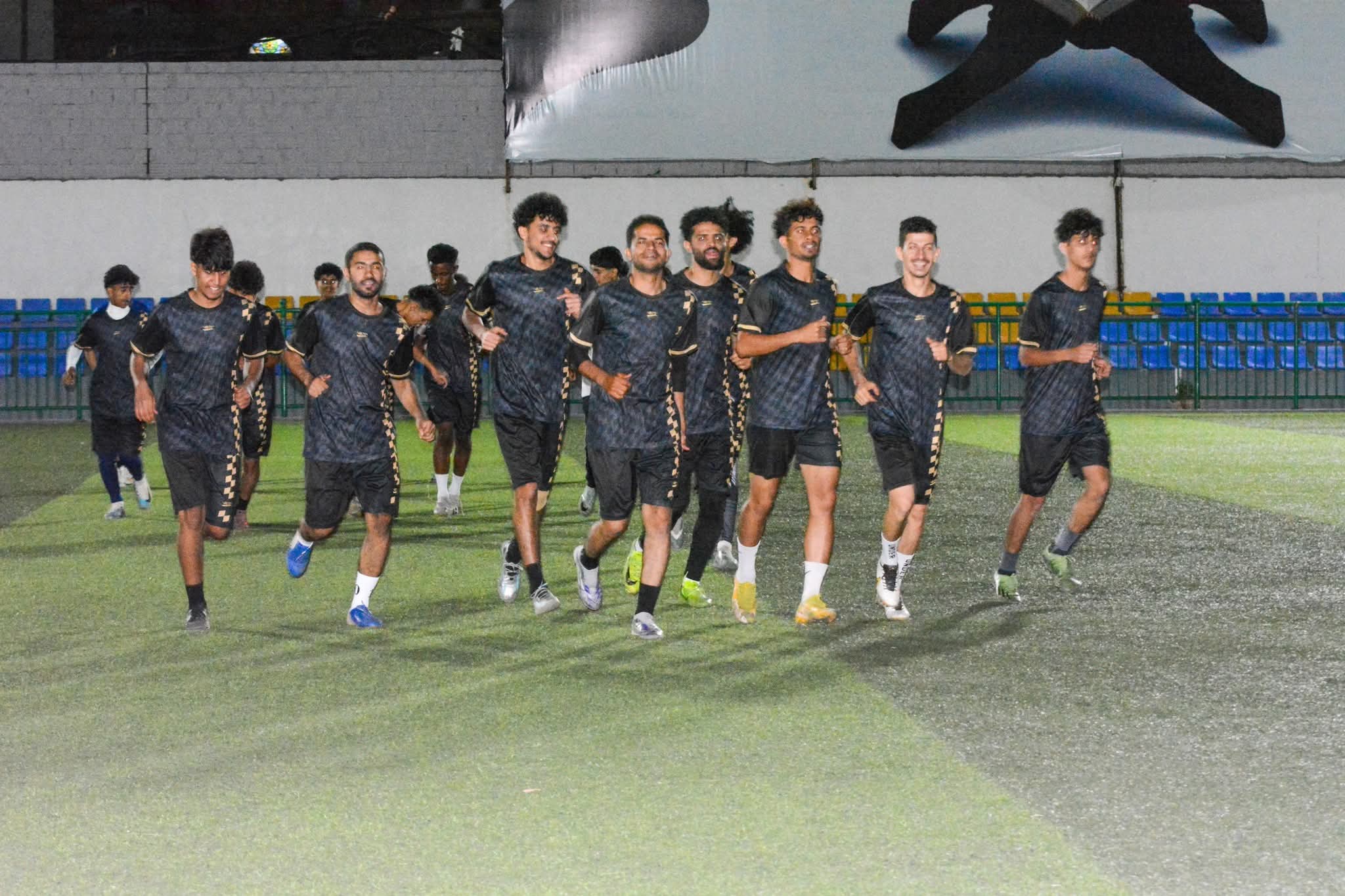شعب صنعاء يستأنف تدريباته بعد إجازة العيد