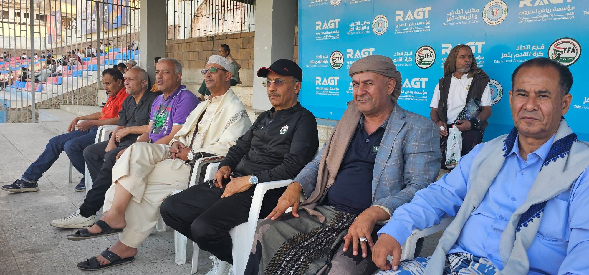 الصقر يفرد اجنحته في الاشبال والسهام يصيب الصحة برصاصة قاتلة في الناشئين  في البطولة الكروية الرمضانية بتعز .