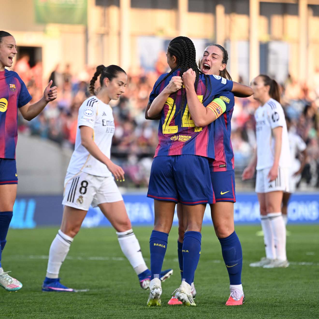 برشلونة يواصل إذلال ريال مدريد ويسحقه بثلاثية