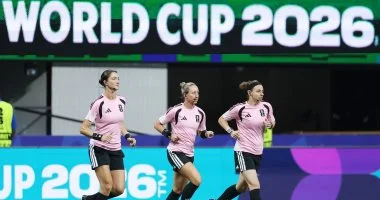 أول حكمة تدير مباراة فى كأس العالم