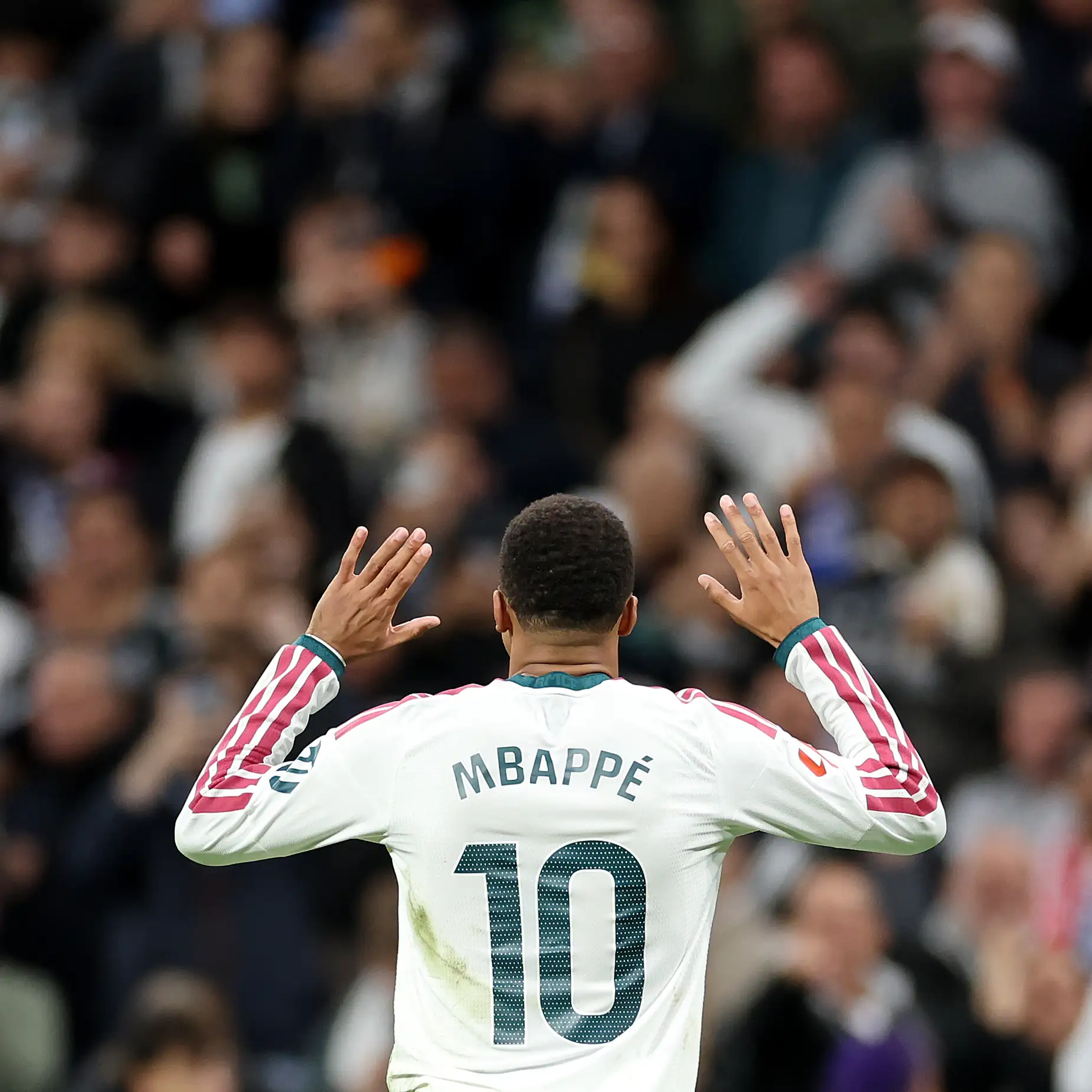 هدف مبابي يشعل الغضب.. لماذا اختلف القرار بين ريال مدريد وبيتيس؟