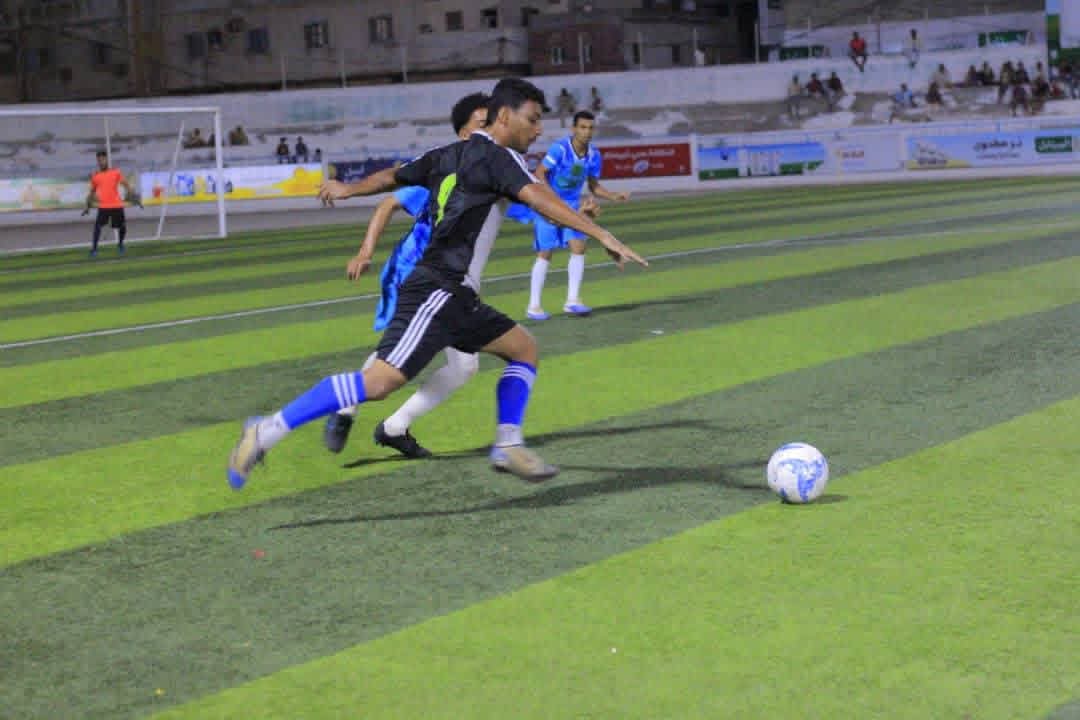 الى النهائي ...الهلال يطوي صفحة شباب الزيدية ويستعد لديربي شباب الجيل في بطولة مجموعة هائل سعيد الرمضانية للأندية