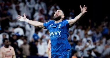 الهلال السعودى يعلن تفاصيل إصابة كريم بنزيما بعد غيابه عن التدريبات