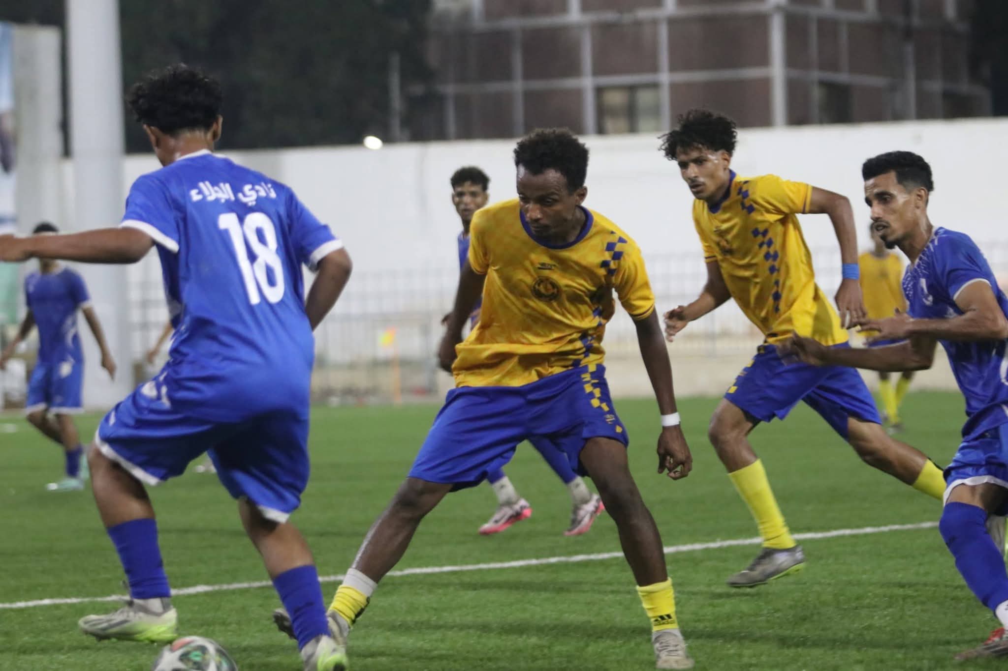 الشعلة يتوهج بثنائية في شباك الجلاء ويضرب موعداً مع أهلي عدن في نصف نهائي مريسي30