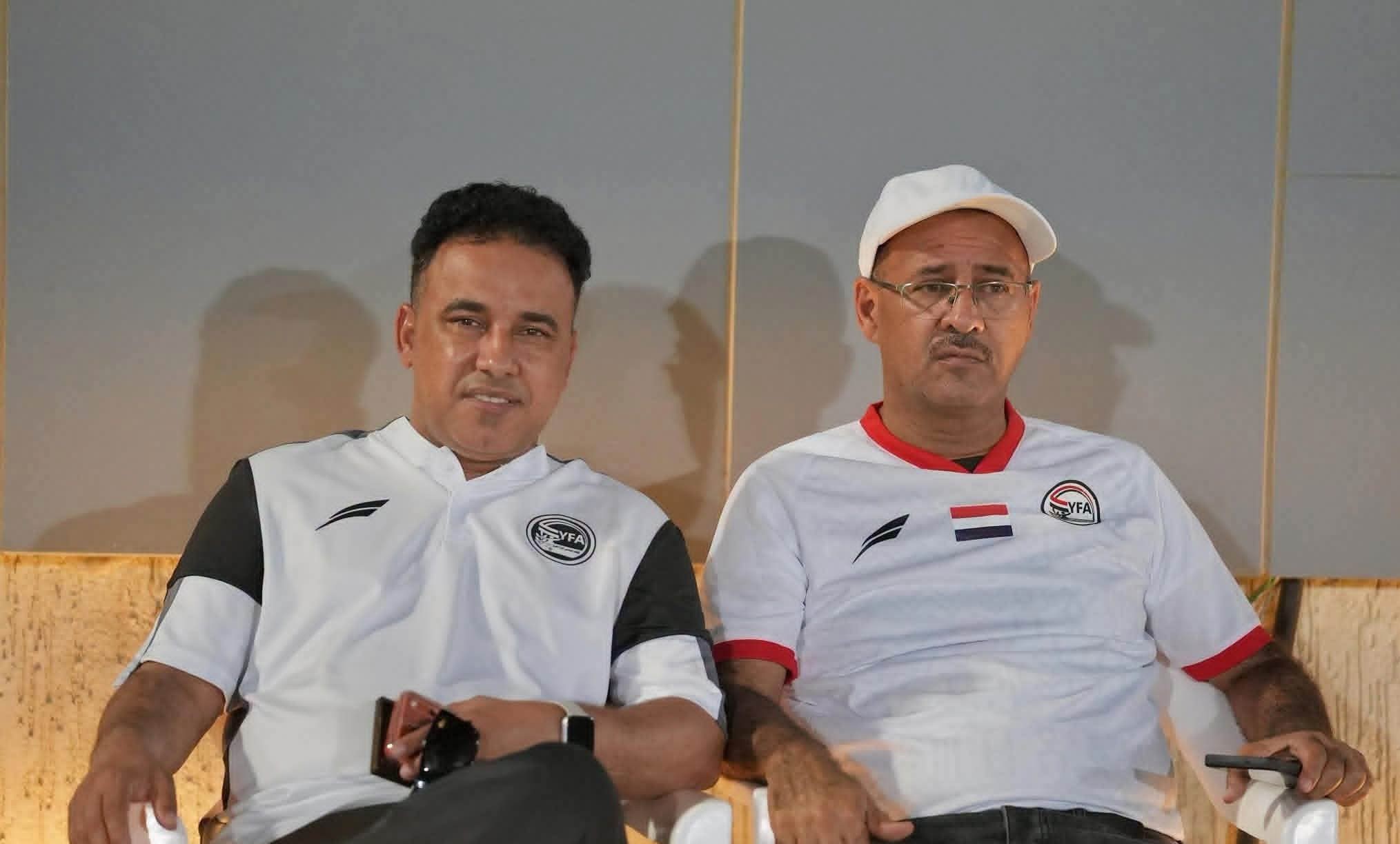 لا يستطيع ترشيح منسقين او اعلاميين ولا مصورين للمنتخبات الوطنية لكرة القدم ...الشومي رئيس لجنة اعلامية ( صورني ) بحسابات بنكية متعددة ؟!