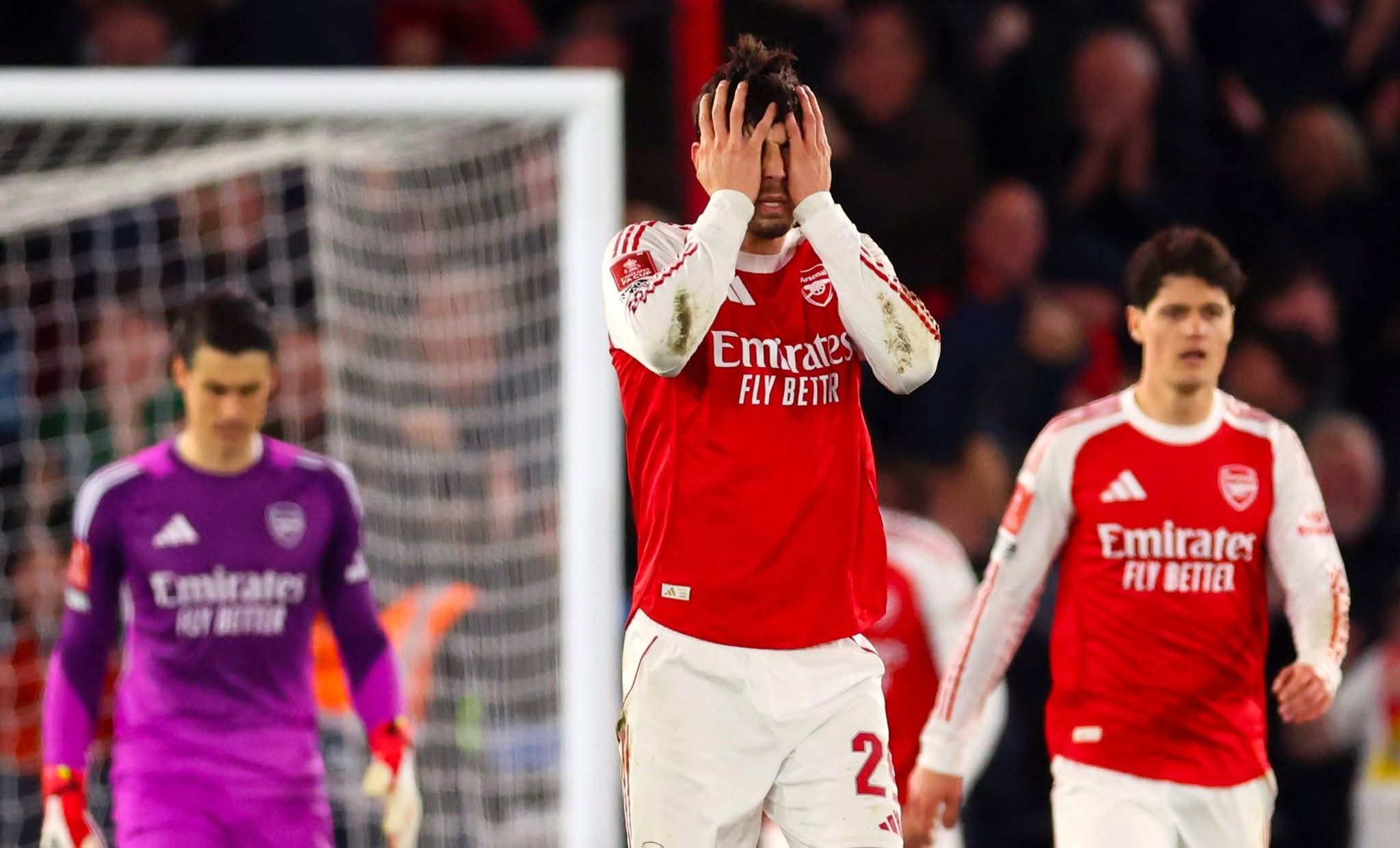 خسارة قاتلة تطيح بآرسنال.. وتشيلسي يرد اعتباره