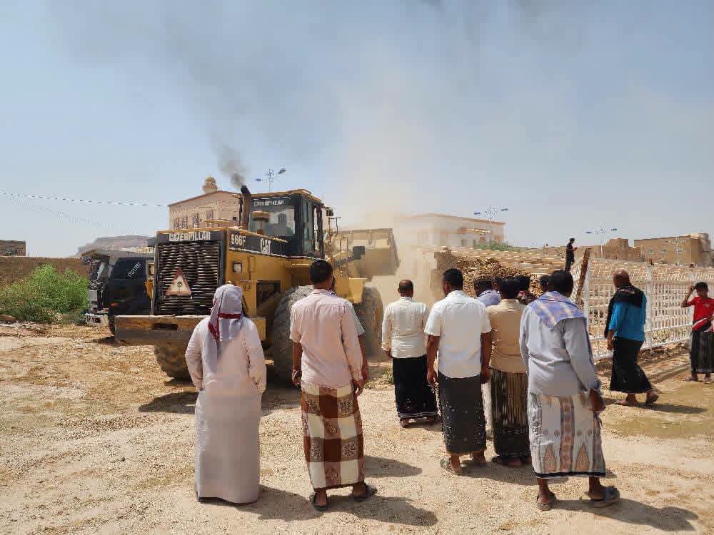 انطلاق العمل في مشروع منشآت نادي الوحدة الرياضي بتريم