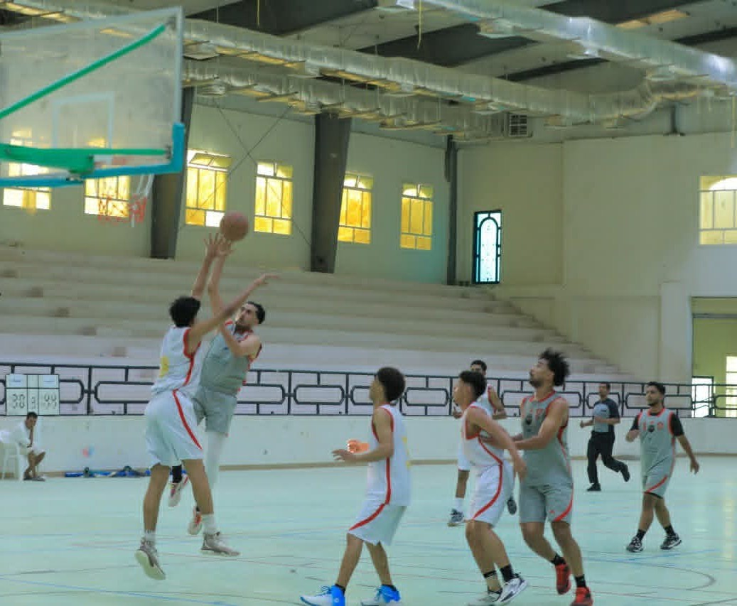 شعب حضرموت يحسم المواجهة أمام شبام ويتأهل إلى نهائي بطولة البرنامج السعودي لكرة السلة