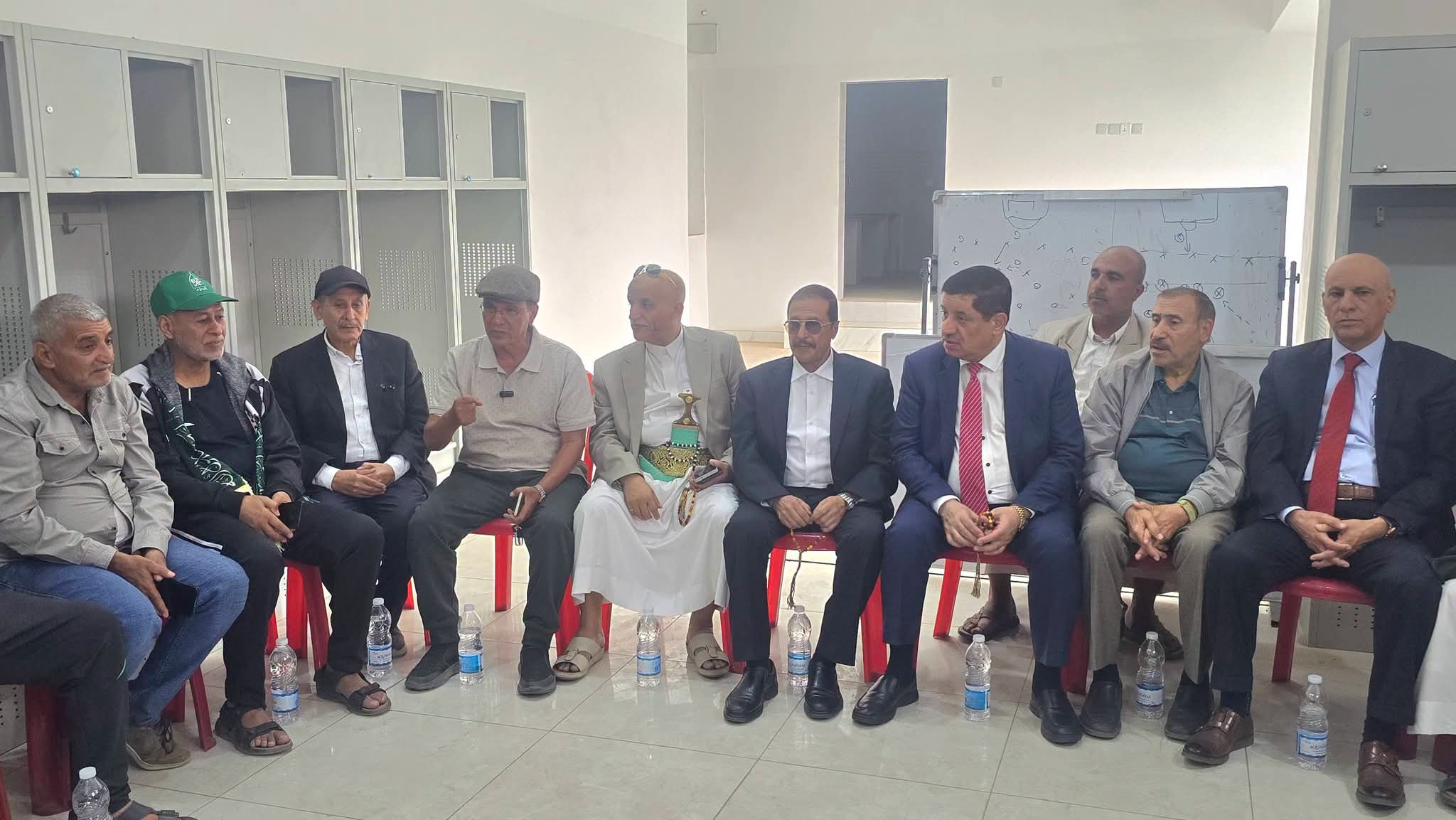لرئيس النادي .....اهلي صنعاء ليس ملكا" لشخص ولن يكون !!
