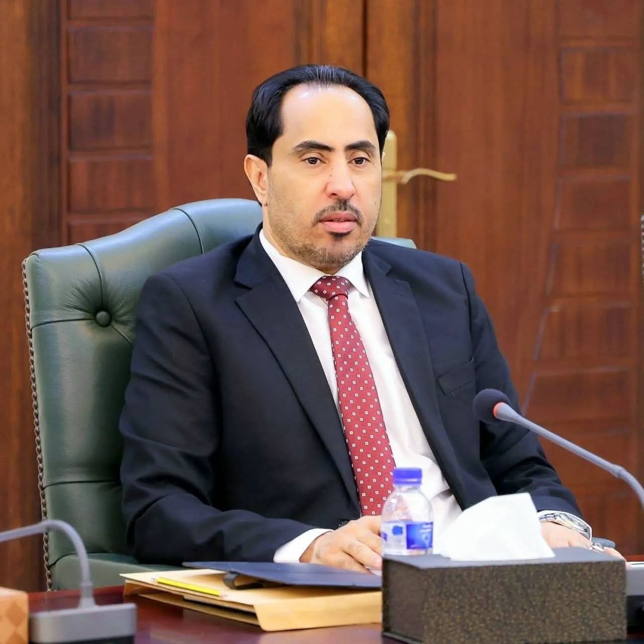 الوزير البكري يهنئ القيادة السياسية والشعب اليمني بعيد الفطر المبارك