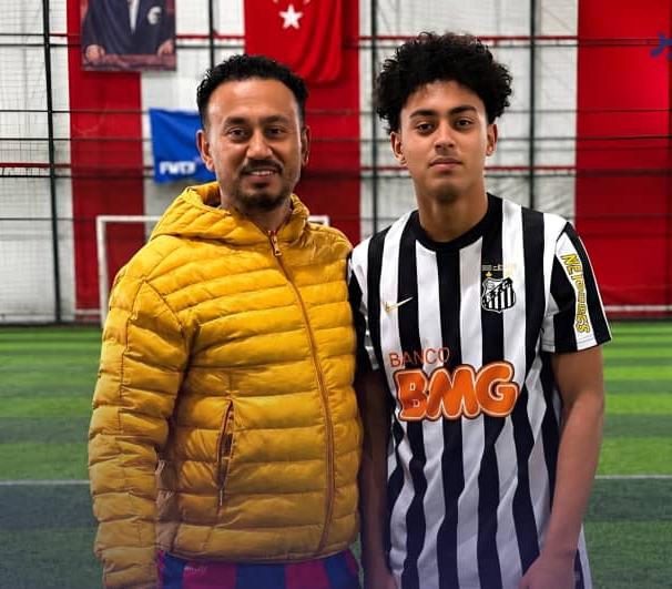 أول لاعب بمني يحترف لنادي اسطنبول التركي..!