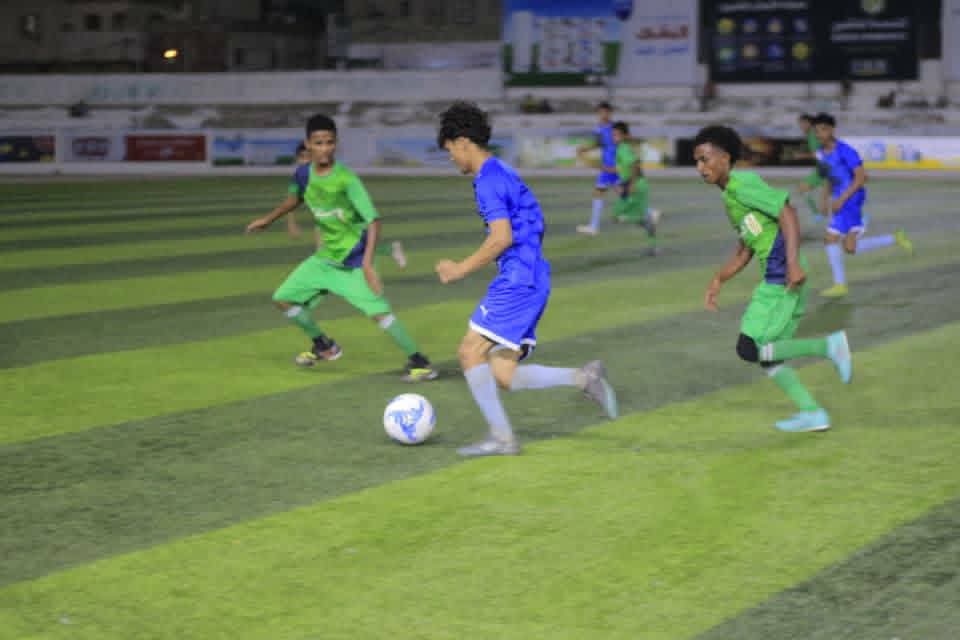 شباب باجل يخطف بطاقة التأهل إلى نصف النهائي بثلاثية نظيفة في مرمى شباب الجيل في بطولة مجموعة هائل سعيد أنعم  للأندية بالحديدة