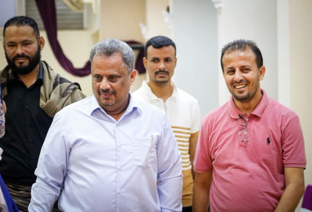الشعبي  يوجّه بإقامة معسكر مغلق لكتيبة الميناء  تأهباً لصدام شعب إب .