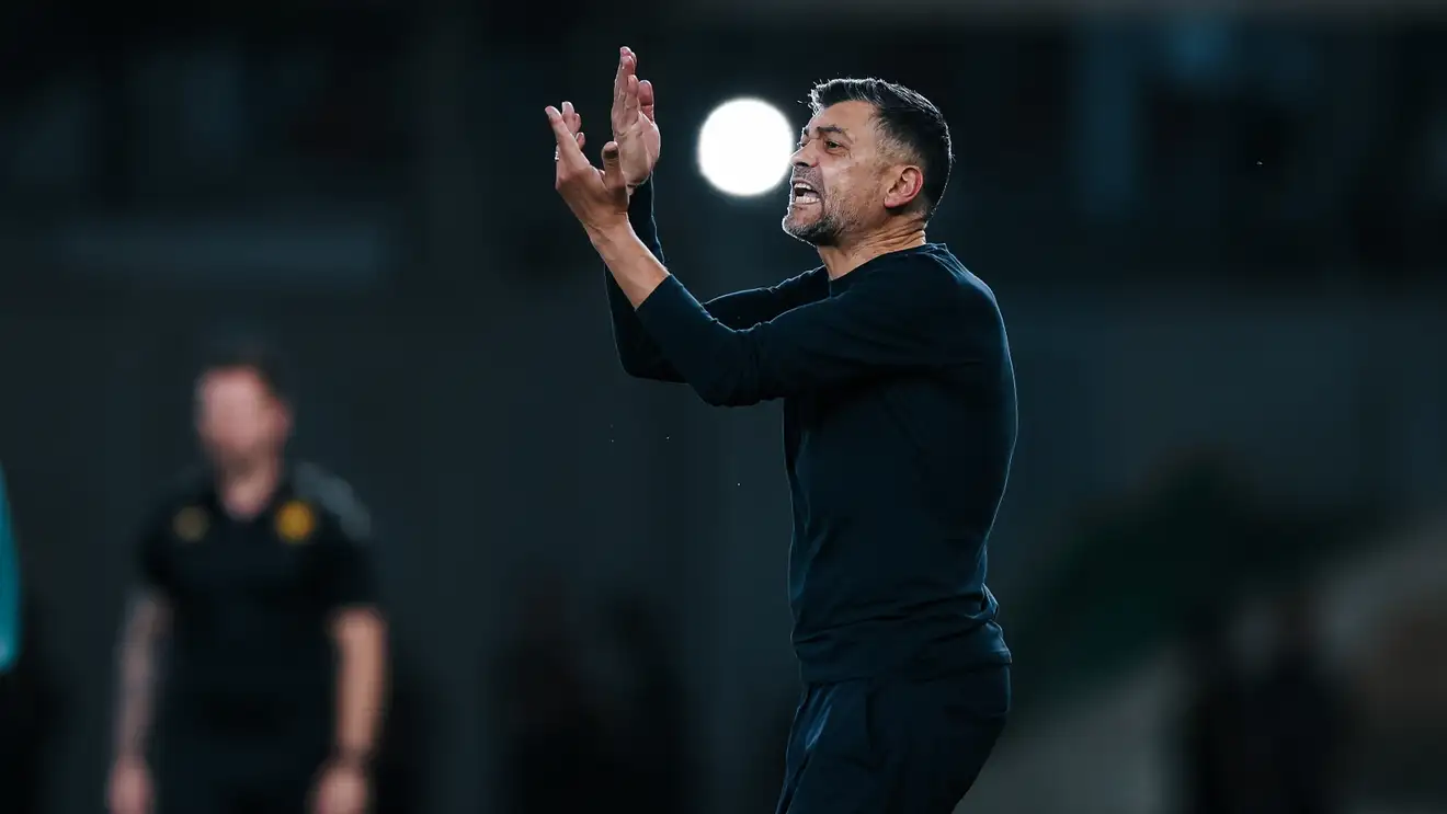 بند سري يشعل الأزمة.. كيف ورّط عقد كونسيساو إدارة الاتحاد؟
