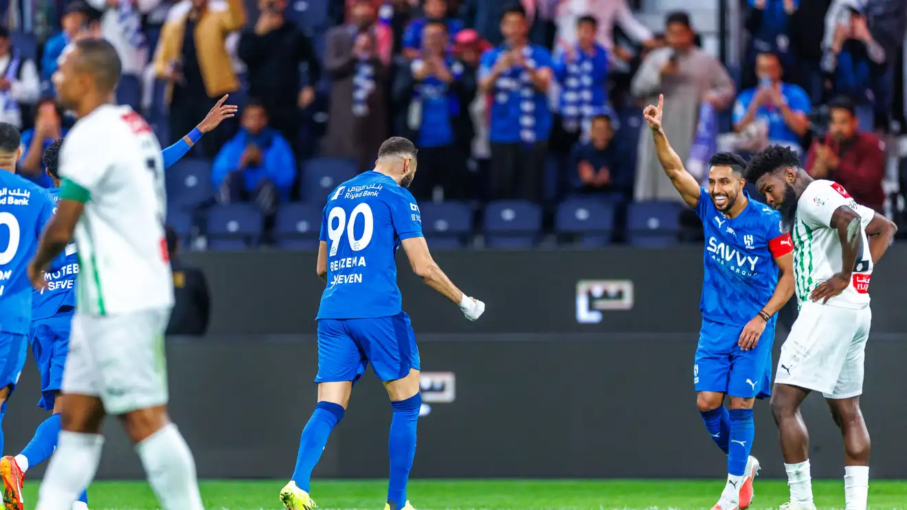 الهلال يفترس النجمة برباعية في ليلة تألق بنزيما