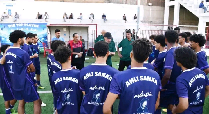 اضراب لاعبو اهلي صنعاء وتخبط اداري وبانتظار القادم ؟!