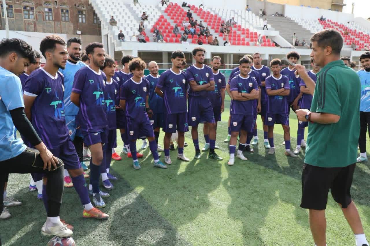 بعد الاطاحة بمتبولي ...القديمي مدربا لاهلي صنعاء