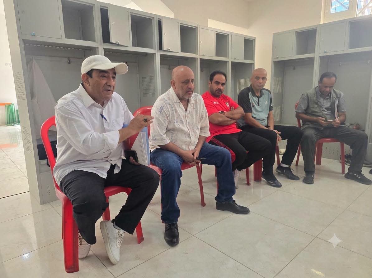 الهندي والحرازي يلتقيان النونو ولاعبي الفريق الأول بأهلي صنعاء .