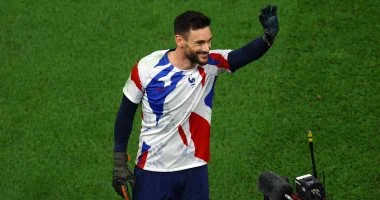 لوريس يلمّح للعودة الدولية.. حارس فرنسا السابق يدرس دعم الديوك في المونديال