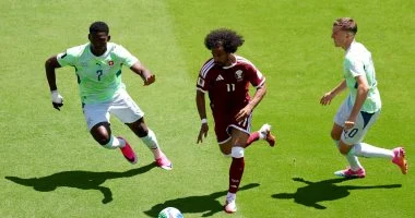 هدف قاتل يمنح منتخب قطر التعادل أمام سويسرا فى كأس العالم