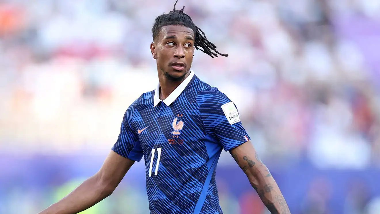 أوليسي يبلغ بايرن بموقفه من عرض ريال مدريد